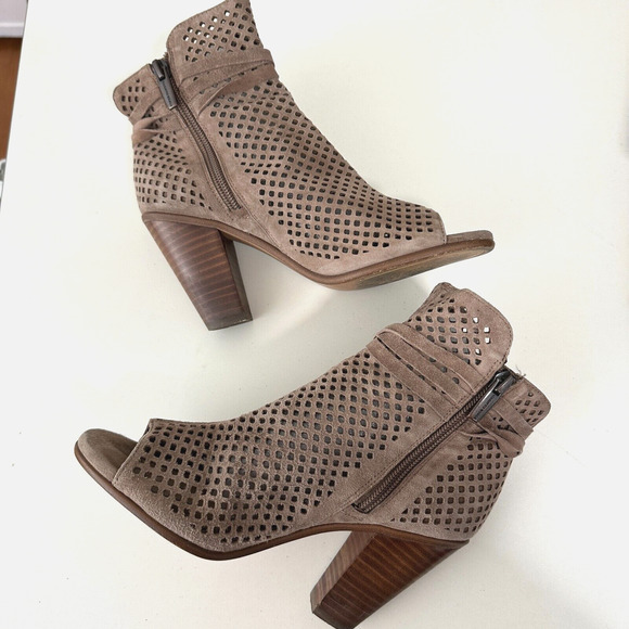 Vince Camuto Kamey Tan Taupe Suede Laser Cut Open Toe Tie Tassel Zip Booties 5.5 - Picture 6 of 12